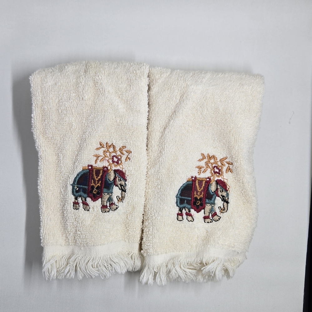 Embroidered Elephant Hand Towels Set Of 2 NWOT